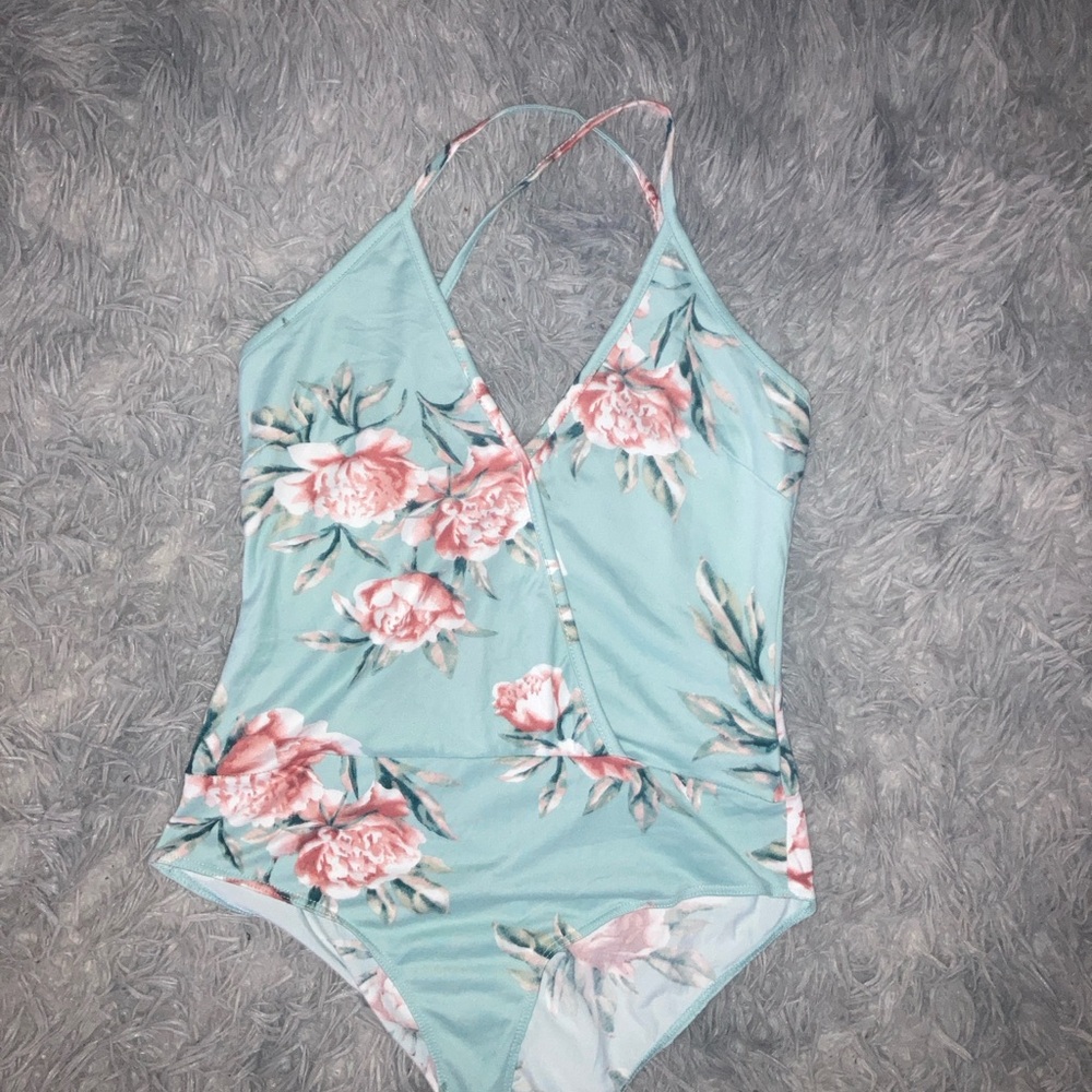LISTING WILL BE REMOVED 5/7 Floral One-Piece Bodysuit ♡